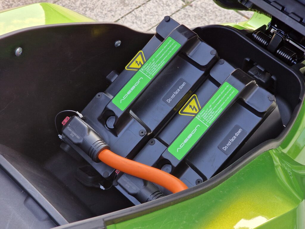 Najlepší elektrický skúter do 6500 €? e-XDV je ako elektrická verzia Aprilie SR GT 125 (TEST)
