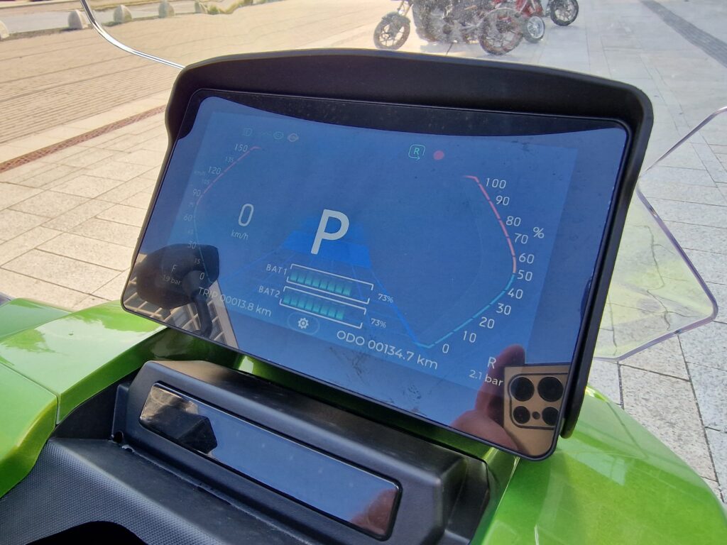 Najlepší elektrický skúter do 6500 €? e-XDV je ako elektrická verzia Aprilie SR GT 125 (TEST)